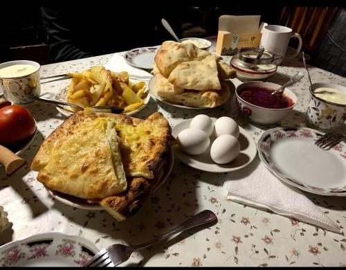 ホームステイの敷地内または近くでの食事または食べ物