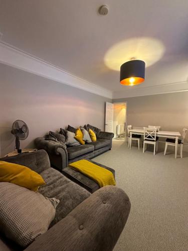 Prostor za sedenje u objektu Luxurious New Serviced Apartment (Surrey)