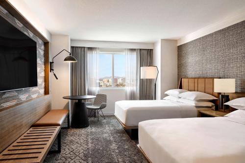 Sheraton Phoenix Downtown Image