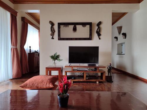 Lantana Gardens B2 & B8 Apartment
