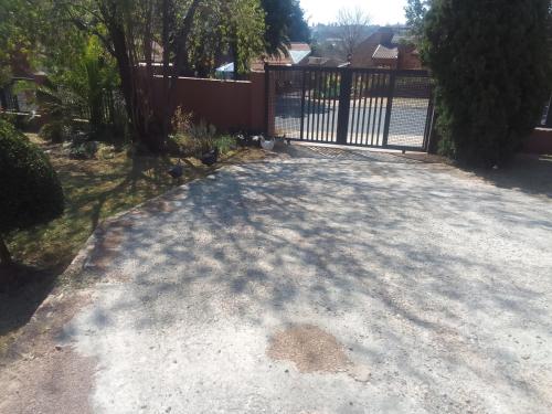 Ảnh trong thư viện ảnh của Room2rent Centurion ở Pretoria