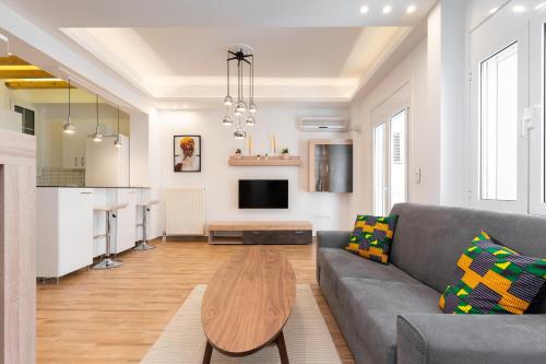 Modern Apartment, Short Walk to Acropolis Sites