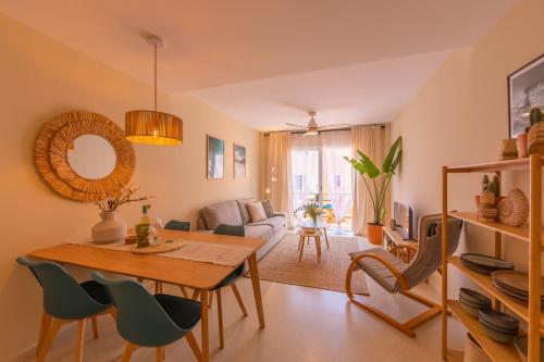 1a linea playa, balcon & piscina