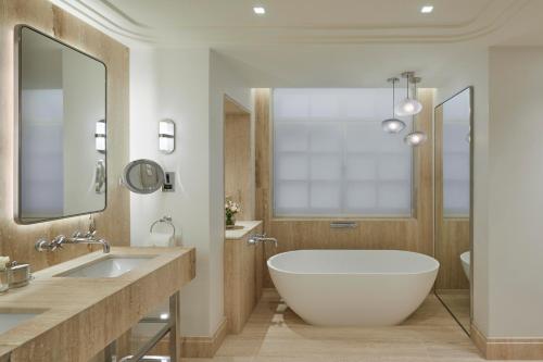 Claridge's, Maybourne Hotel Collection Image