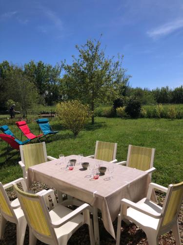 Zdjęcie z galerii obiektu LANN VRAS - Maison proche littoral - K25 w mieście Locmariaquer