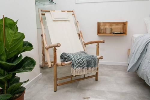 Prime Location 2BR Beach Flatにあるベッド