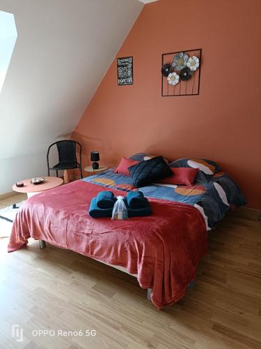 Postel nebo postele na pokoji v ubytování ESCAPADE BELINOISE