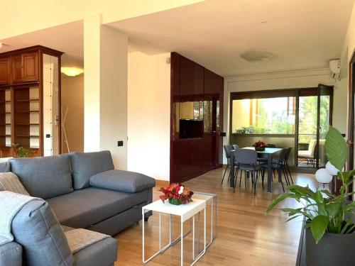 Superb Flat in a green quiet area of Rome, Terrace