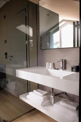Hotel Luna Riccione e Aqua Spa Only Adults +12にあるバスルーム