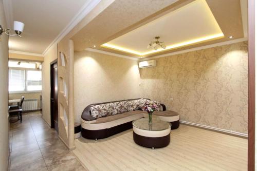 Luxury Apartment Nearby Northern Avenue , Middle of Center ( Самый Центр, 3х Комнатная Современная Квартира )