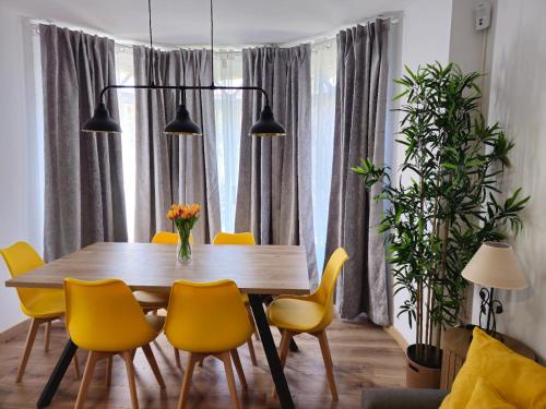 Afbeelding uit fotogalerij van Apartamento El olivo in Empuriabrava