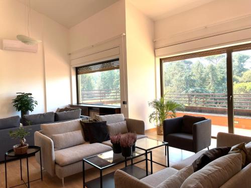 Superb Flat in a green quiet area of Rome, Terrace