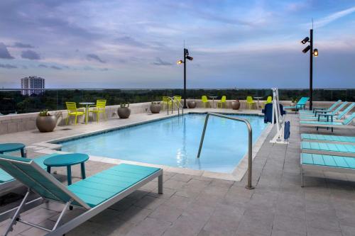 Hilton Garden Inn Orlando Downtown Image