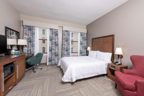 Hampton Inn Indianapolis Downtown Across from Circle Centre Image
