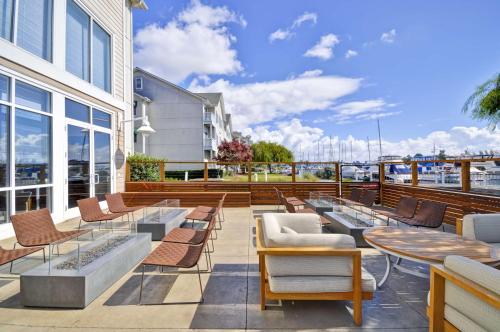 Ruang duduk di Homewood Suites by Hilton - Oakland Waterfront