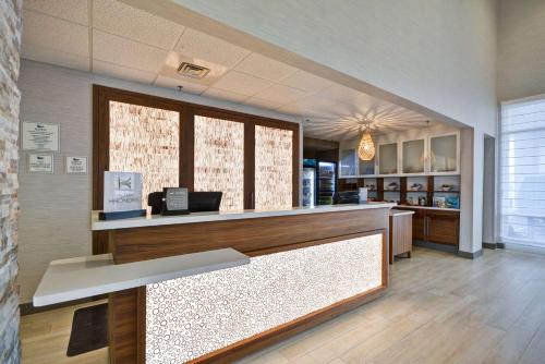 Dapur atau dapur kecil di Homewood Suites by Hilton - Oakland Waterfront