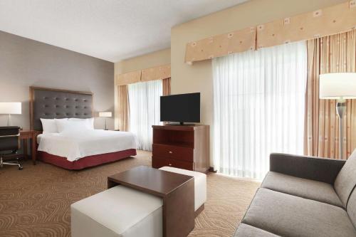 Katil atau katil-katil dalam bilik di Homewood Suites by Hilton - Oakland Waterfront