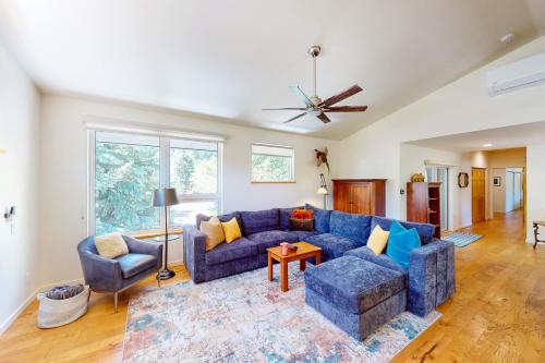 Pines Court – Photos 2