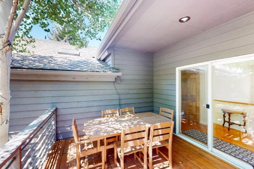 Pines Court – Photos 3