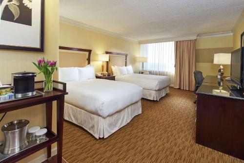 Katil atau katil-katil dalam bilik di Hilton Raleigh North Hills