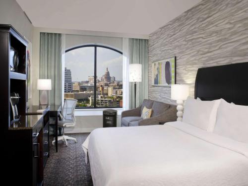 Hilton Garden Inn Austin Downtown-Convention Center Image