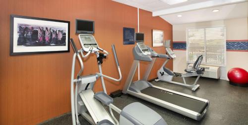 Fitness centrum a/nebo fitness zařízení v ubytování Hampton Inn & Suites N Ft Worth-Alliance Airport