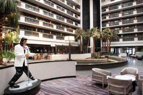 Embassy Suites by Hilton Las Vegas Image