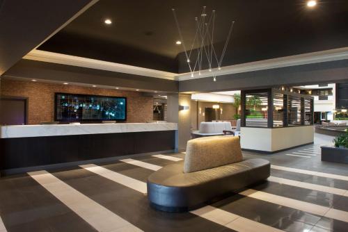 Posezení v ubytování Embassy Suites by Hilton Las Vegas