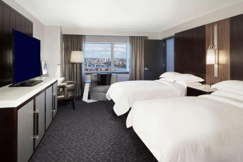 Hilton Boston Back Bay Image