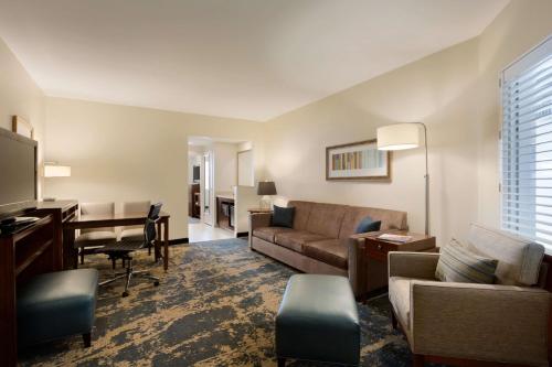 Embassy Suites by Hilton Denver Downtown Convention Center Image