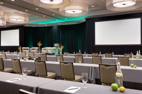 Espace de conférence ou salle de réunion dans l'établissement Embassy Suites by Hilton Denver Downtown Convention Center