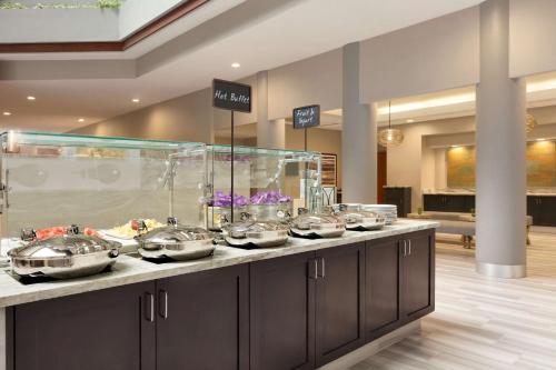 Φαγητό σε αυτό το ξενοδοχείο ή κάπου εκεί κοντά