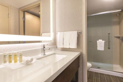 Homewood Suites by Hilton Washington DC Capitol-Navy Yard Image
