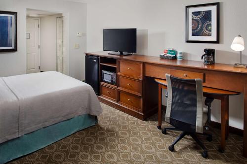 Μια τηλεόραση ή/και κέντρο ψυχαγωγίας στο Homewood Suites by Hilton Raleigh/Cary
