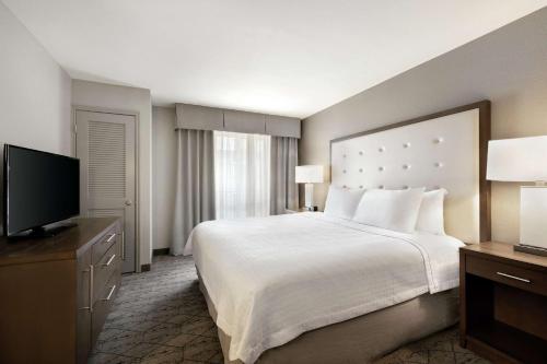 Homewood Suites by Hilton Portland Airport Image