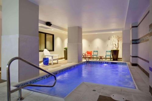 Home2 Suites by Hilton San Antonio Downtown - Riverwalk, TX Image