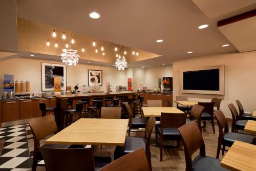 Hampton Inn Manhattan/Downtown- Financial District Image