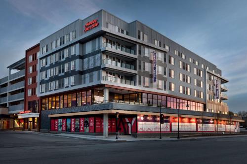 Hampton Inn & Suites Watertown Boston, Ma Image