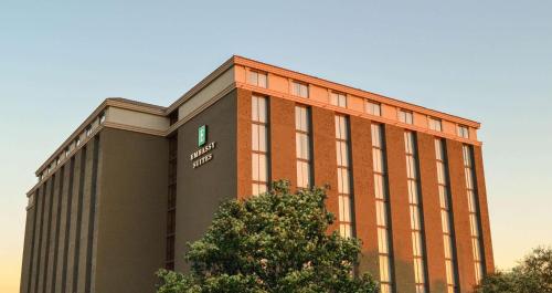 Embassy Suites by Hilton Austin Central Image