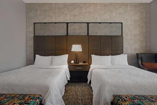 Hampton Inn and Suites Austin University Capitol Image