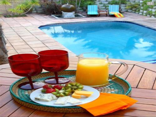 Bazén v ubytování Overmeer Guest House nebo v jeho okolí