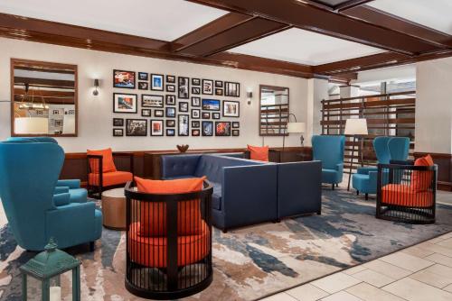 Embassy Suites by Hilton Nashville Airport Image