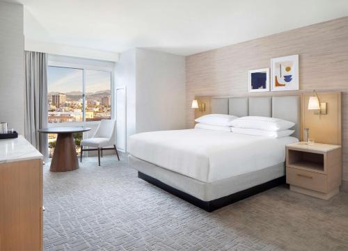 Hilton Santa Monica Image
