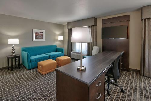 TV o dispositivi per l'intrattenimento presso Hampton Inn & Suites Albuquerque Airport