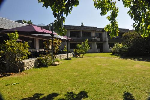 The Originals City, Hôtel Les Caps, Saint-Brieuc Estにある庭