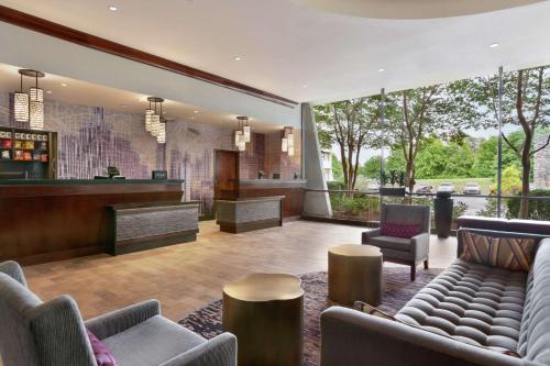DoubleTree by Hilton Atlanta Northeast/Northlake Image