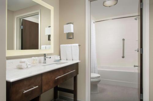 Homewood Suites by Hilton Austin Downtown Image