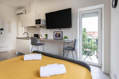 Bright and Modern Apartments in City Center