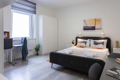 Bright and Modern Apartments in City Center