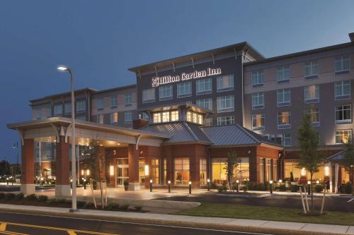 Hilton Garden Inn Boston Logan Airport Image